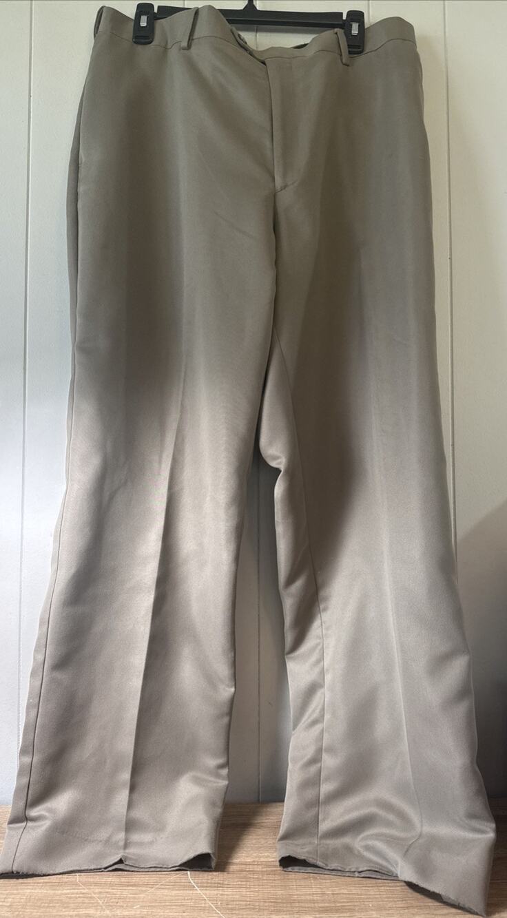 Savane Men’s Flat Front Dress Pants Straight Leg Stretch 38/30 100% Polyester V8